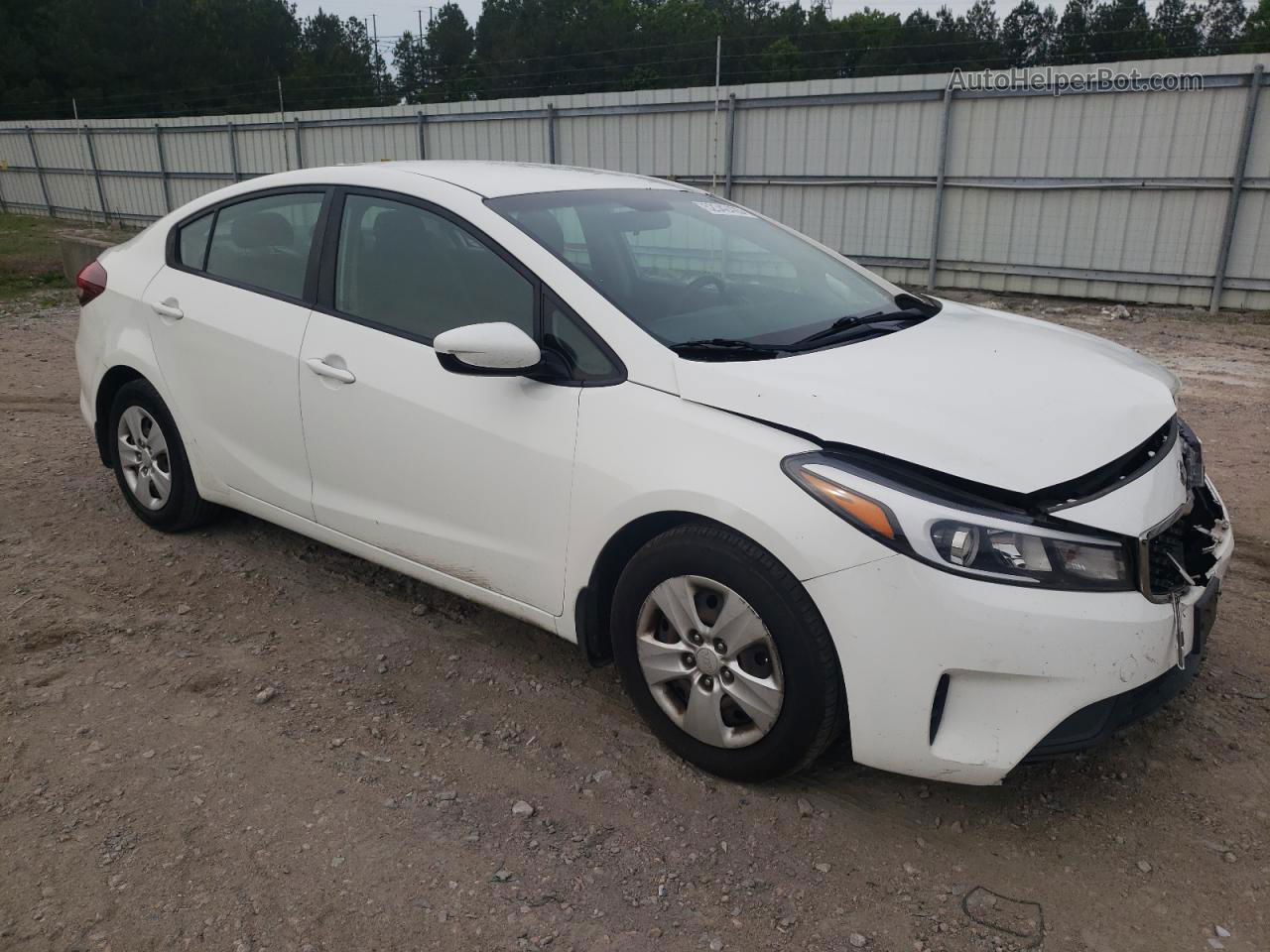 2017 Kia Forte Lx Белый vin: 3KPFK4A73HE083434