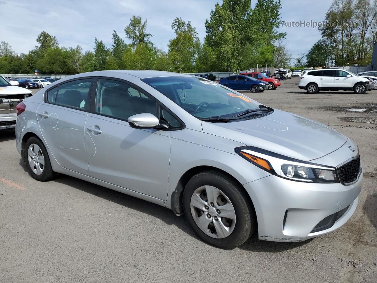 2017 Kia Forte Lx Silver vin: 3KPFK4A73HE118876