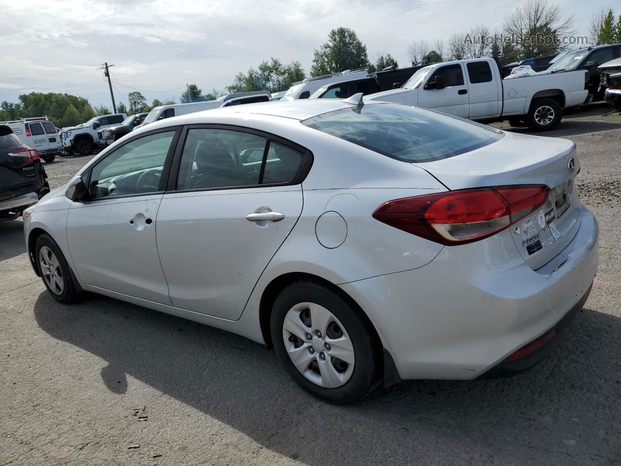 2017 Kia Forte Lx Silver vin: 3KPFK4A73HE118876