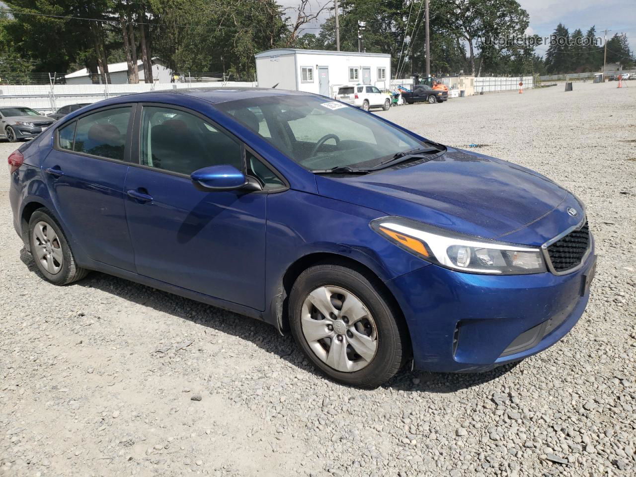 2018 Kia Forte Lx Blue vin: 3KPFK4A73JE168148