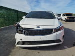 2018 Kia Forte Lx Белый vin: 3KPFK4A73JE217705