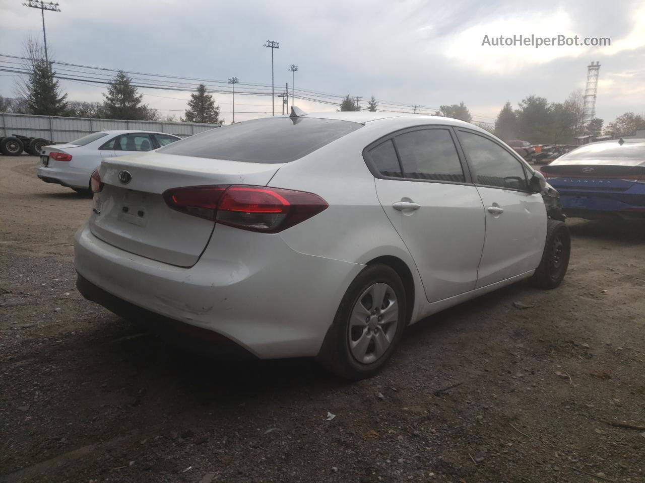 2018 Kia Forte Lx White vin: 3KPFK4A73JE279346