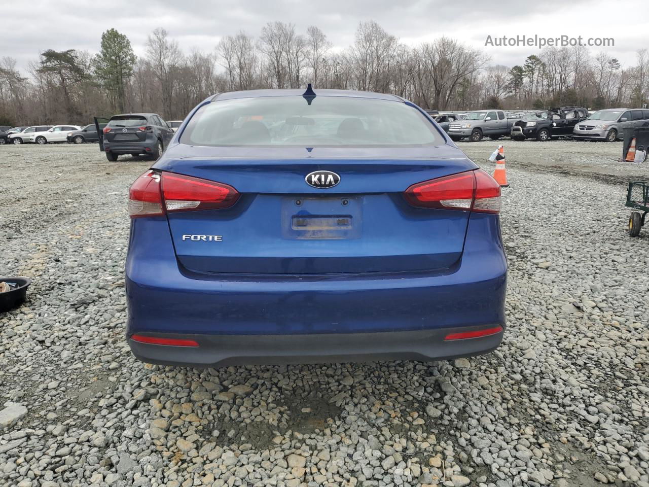 2018 Kia Forte Lx Blue vin: 3KPFK4A73JE283333