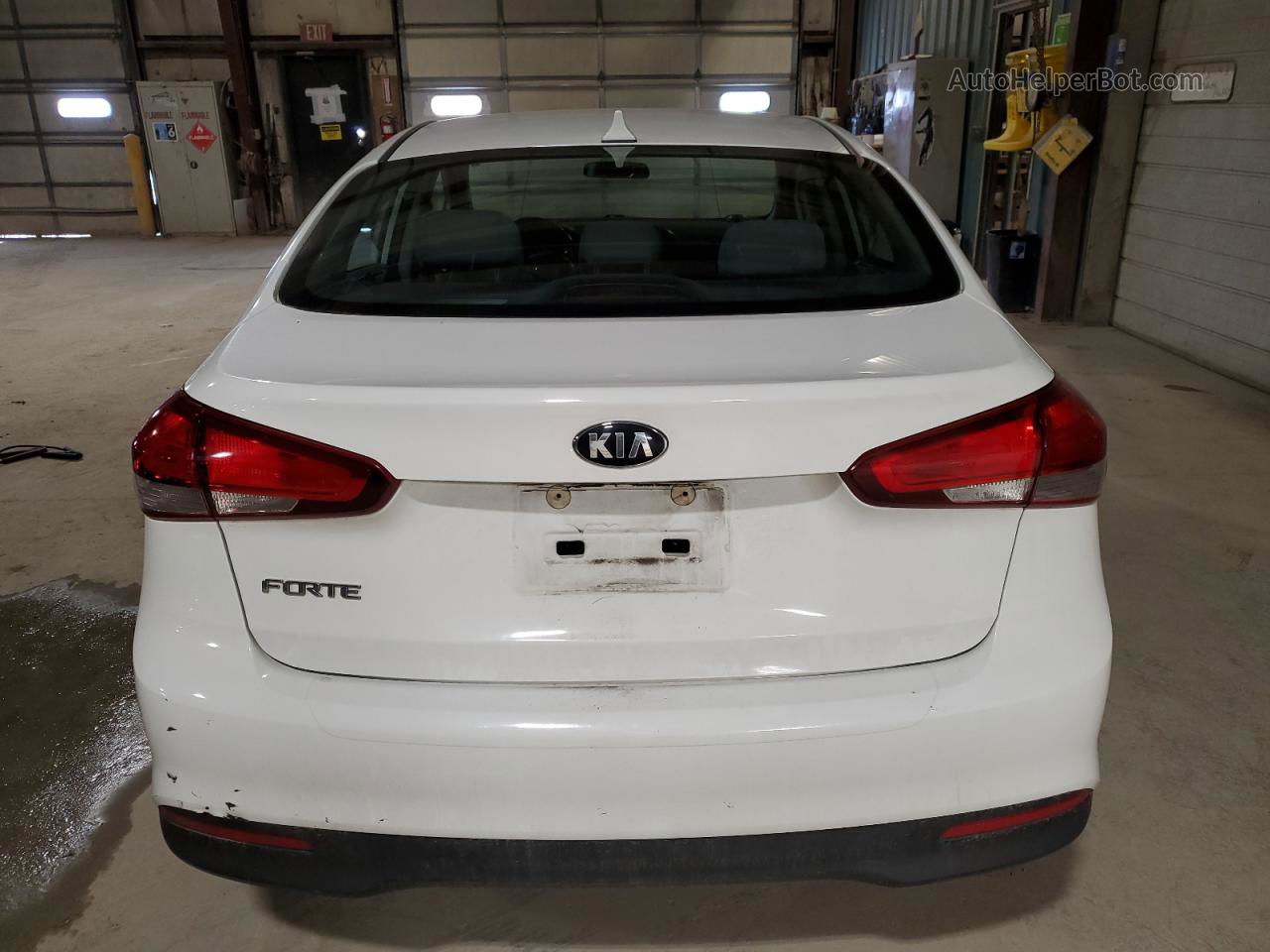 2017 Kia Forte Lx White vin: 3KPFK4A74HE010833