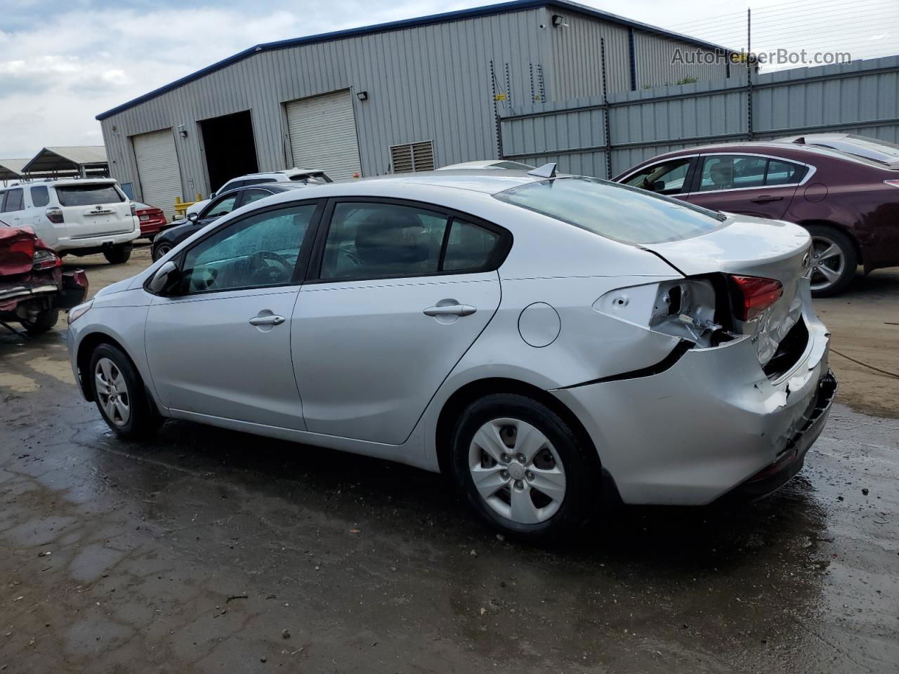 2017 Kia Forte Lx Silver vin: 3KPFK4A74HE053875