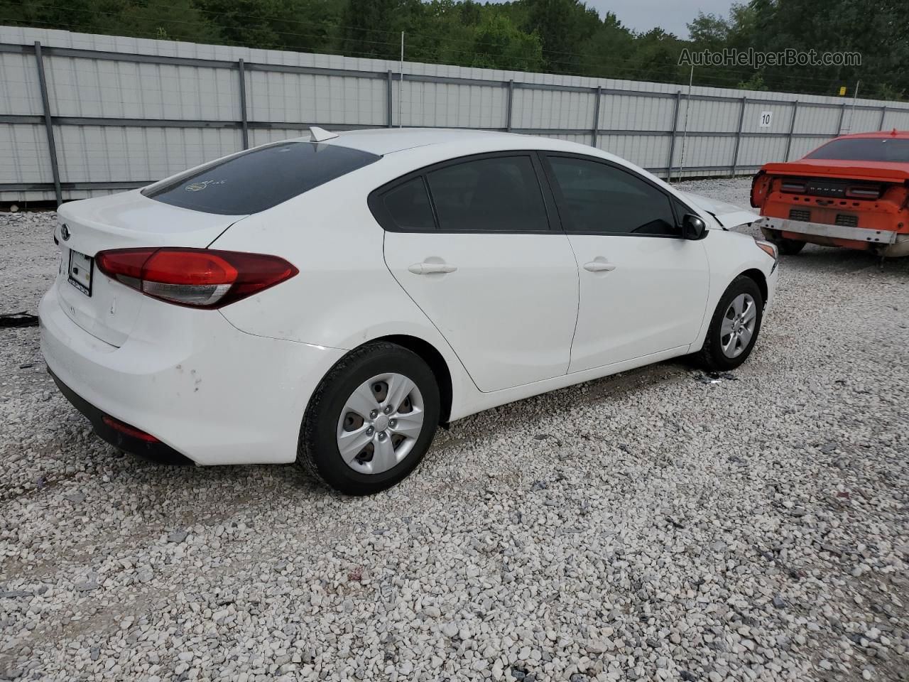 2017 Kia Forte Lx White vin: 3KPFK4A74HE090473