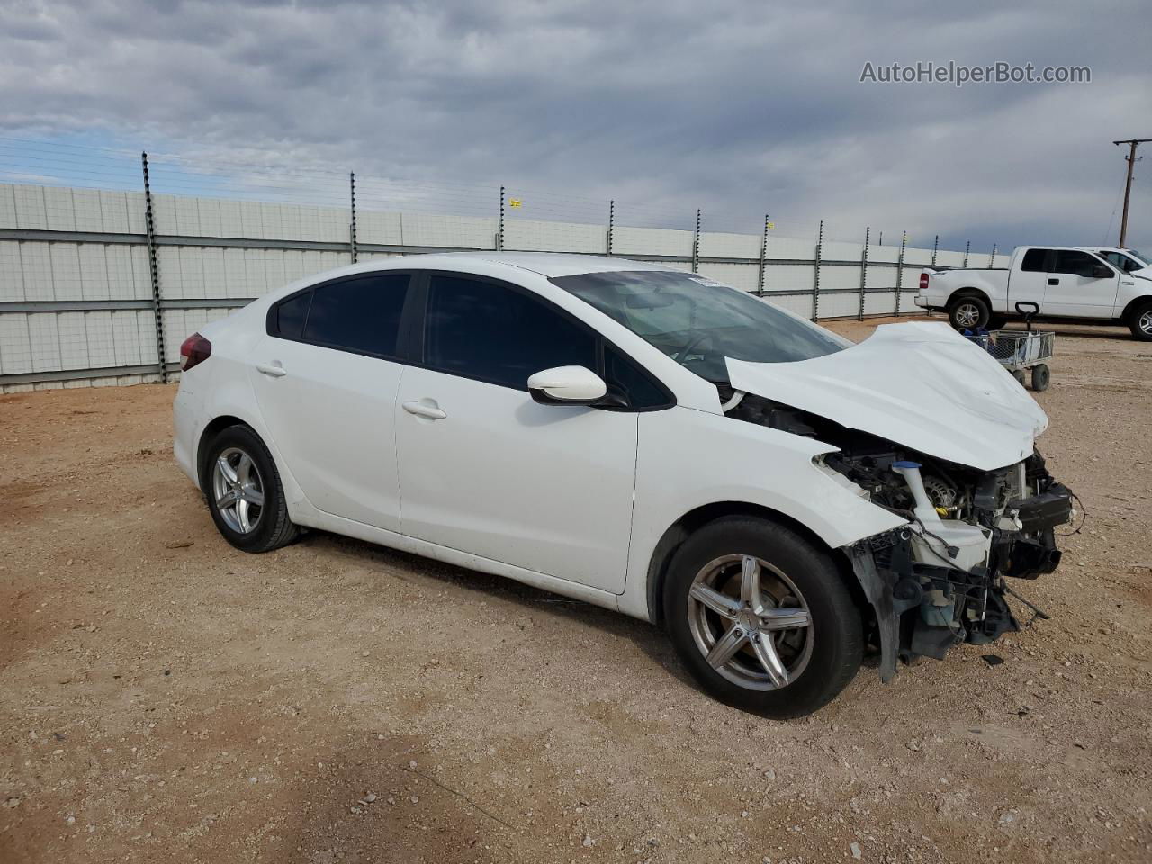 2017 Kia Forte Lx White vin: 3KPFK4A74HE152499