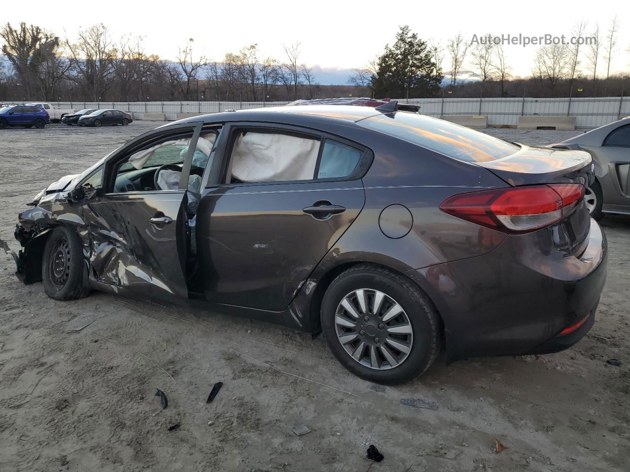 2018 Kia Forte Lx Gray vin: 3KPFK4A74JE169874