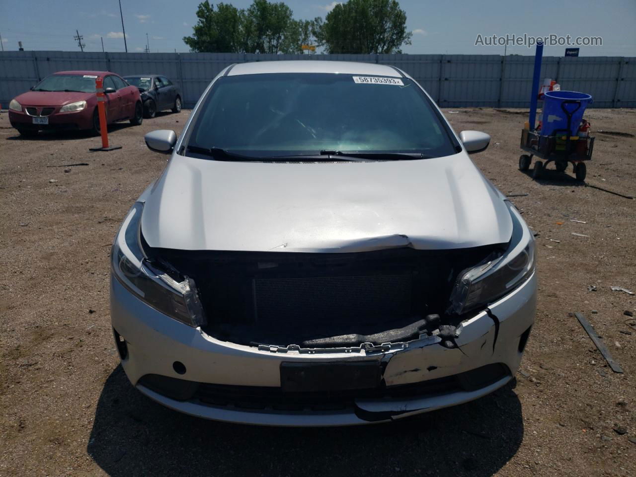 2018 Kia Forte Lx Silver vin: 3KPFK4A74JE181670