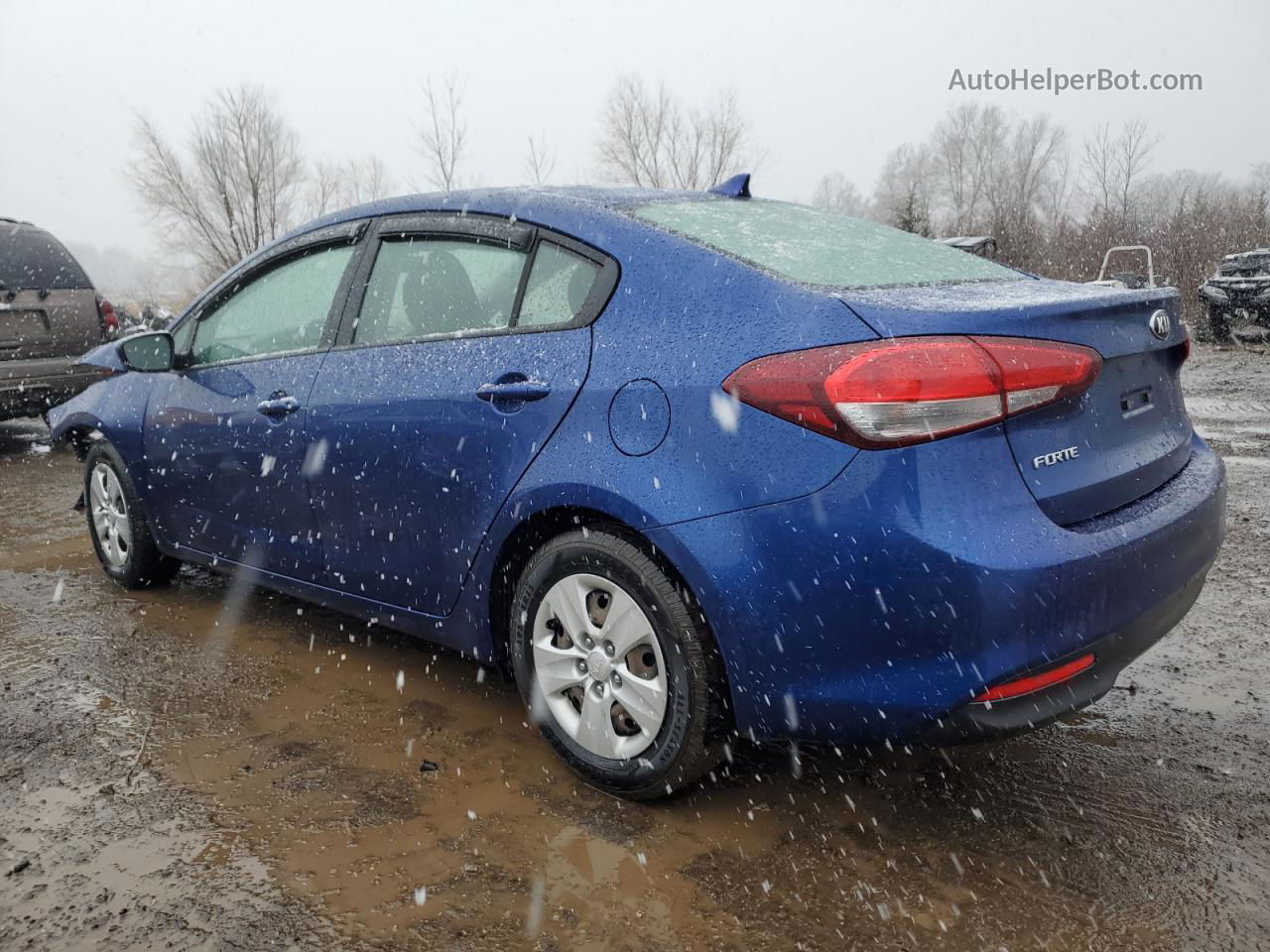 2018 Kia Forte Lx Синий vin: 3KPFK4A74JE210553