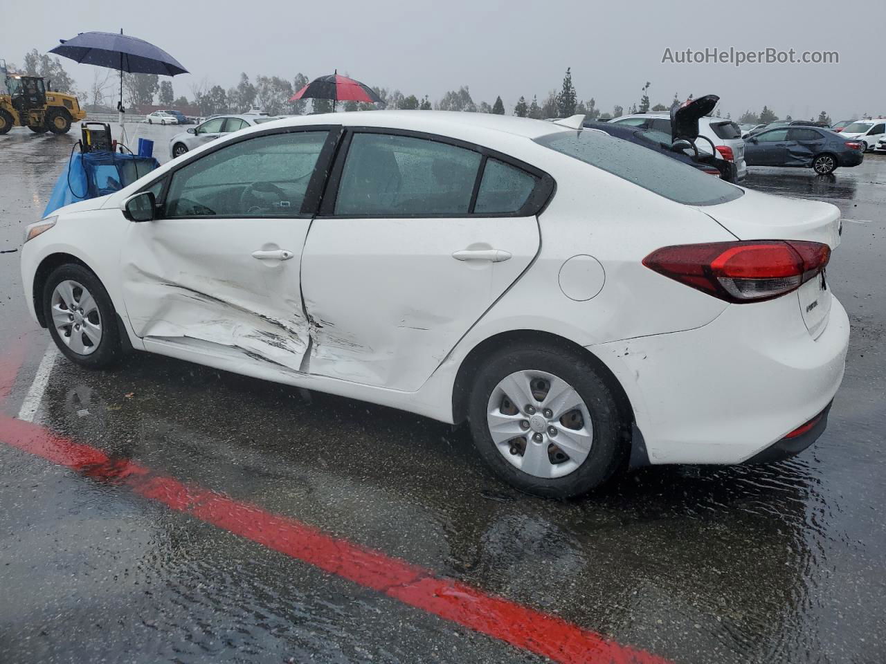 2018 Kia Forte Lx White vin: 3KPFK4A74JE257484