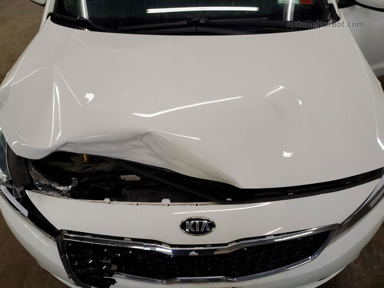 2018 Kia Forte Lx White vin: 3KPFK4A74JE275810