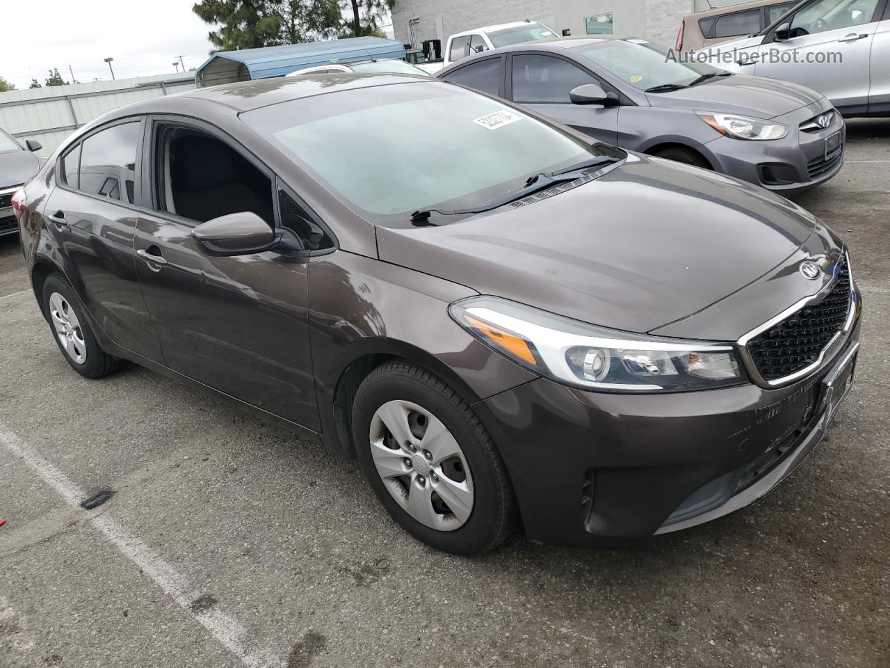 2018 Kia Forte Lx Brown vin: 3KPFK4A75JE226048