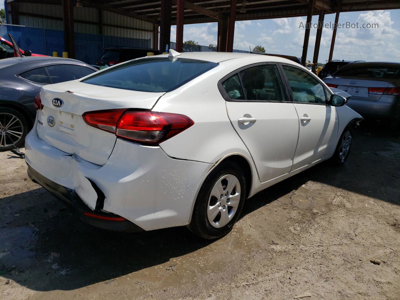 2017 Kia Forte Lx White vin: 3KPFK4A76HE039055