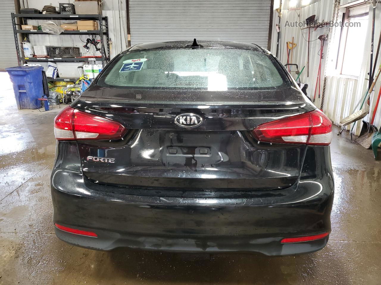 2018 Kia Forte Lx Black vin: 3KPFK4A76JE165440