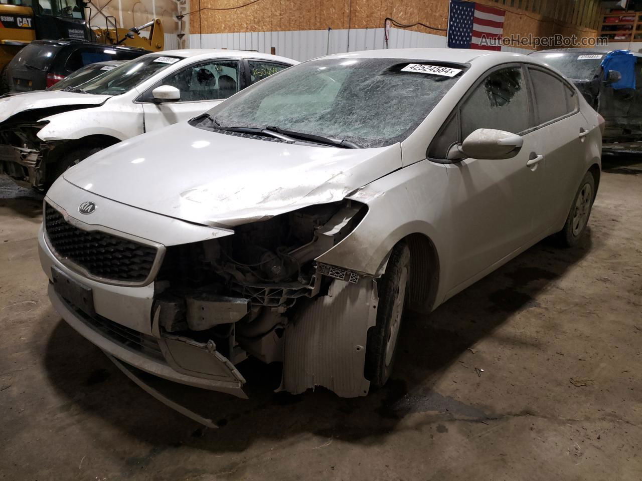 2018 Kia Forte Lx Silver vin: 3KPFK4A76JE191200