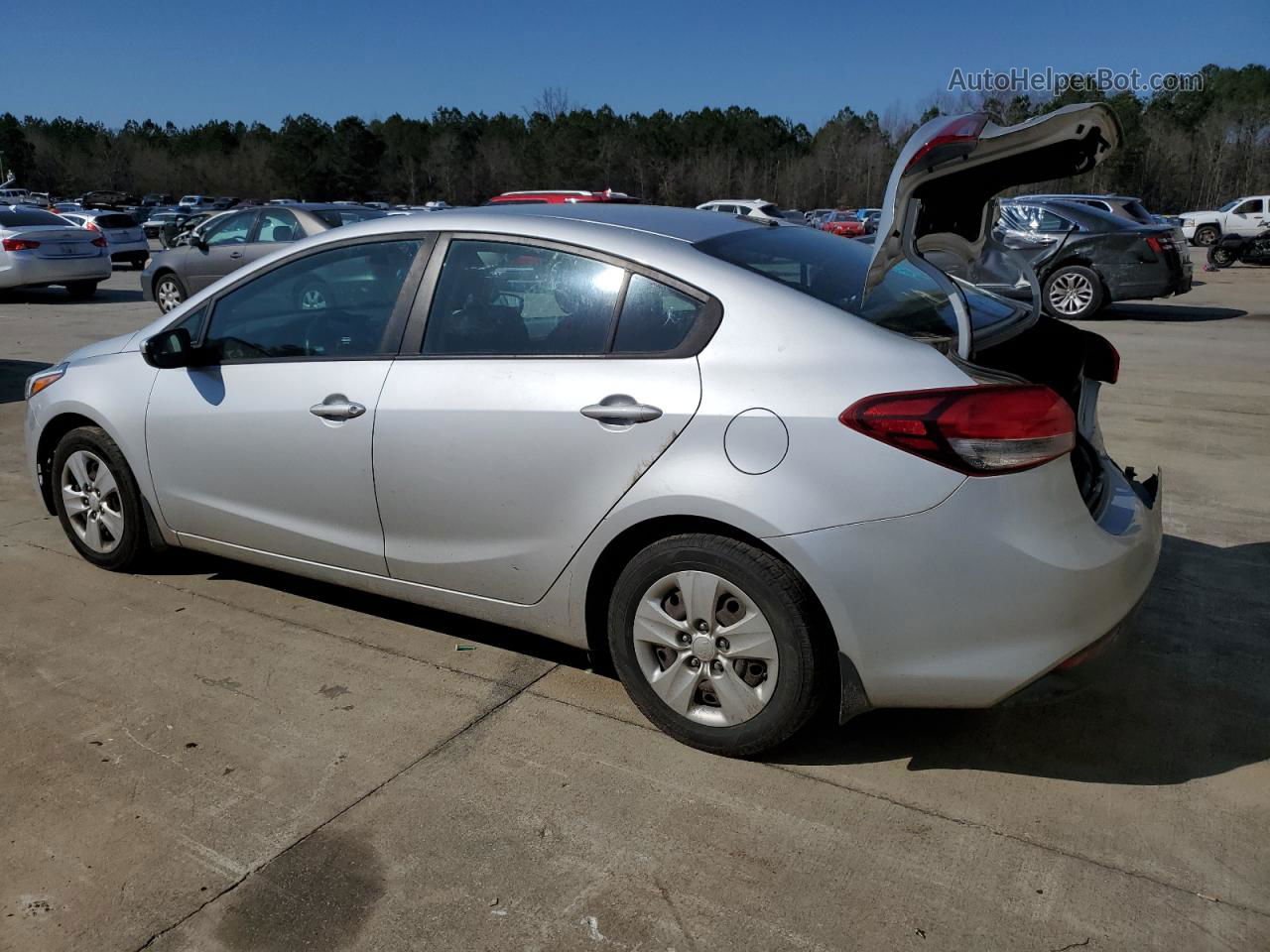 2018 Kia Forte Lx Серебряный vin: 3KPFK4A76JE215737