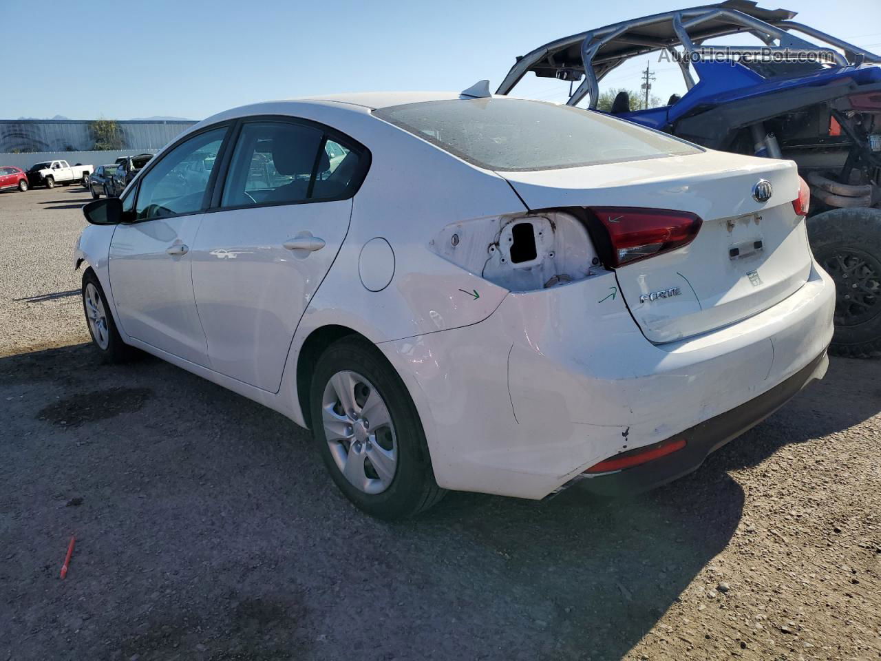 2018 Kia Forte Lx White vin: 3KPFK4A76JE218976