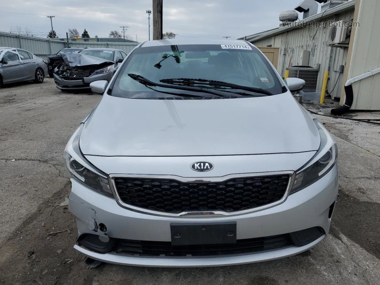 2018 Kia Forte Lx Silver vin: 3KPFK4A76JE246986