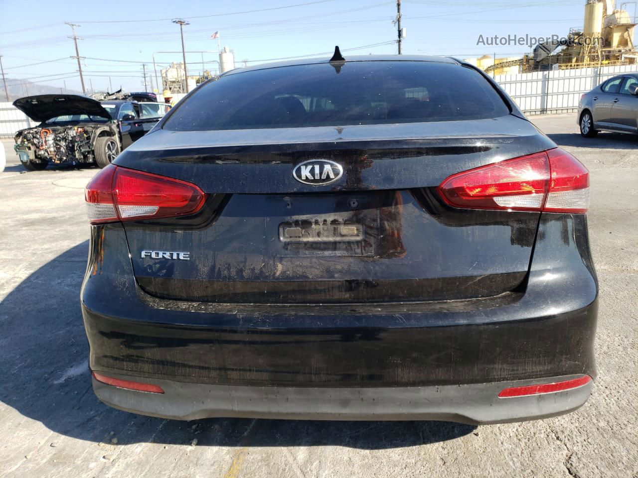 2017 Kia Forte Lx Black vin: 3KPFK4A77HE011930