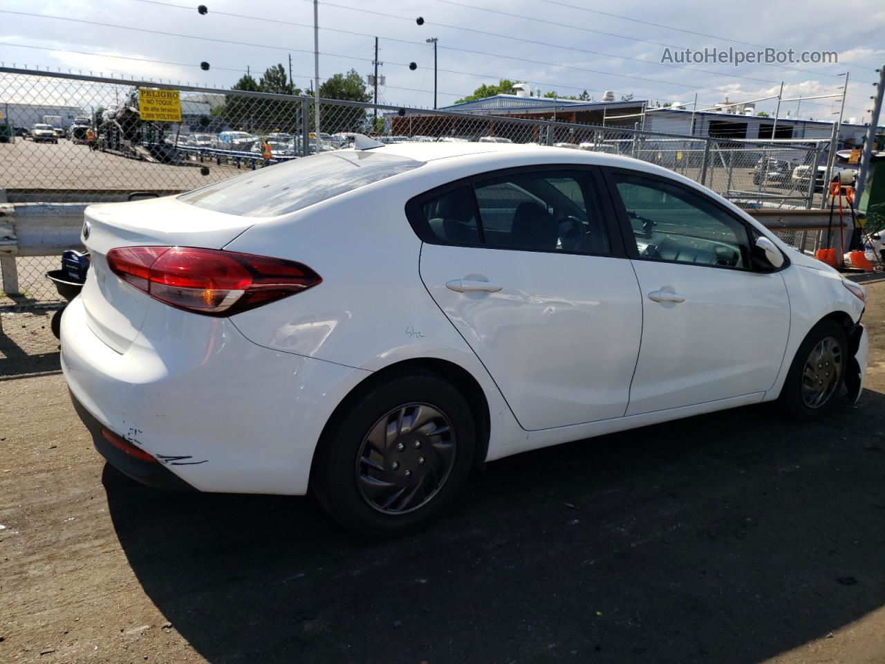 2017 Kia Forte Lx White vin: 3KPFK4A77HE115074