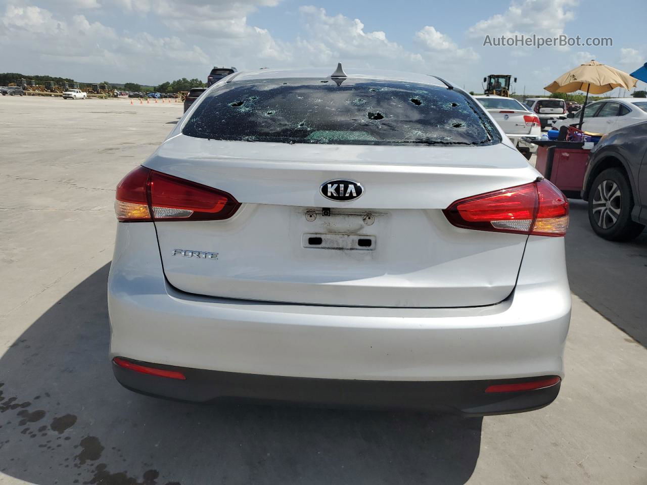 2018 Kia Forte Lx Gray vin: 3KPFK4A77JE193263