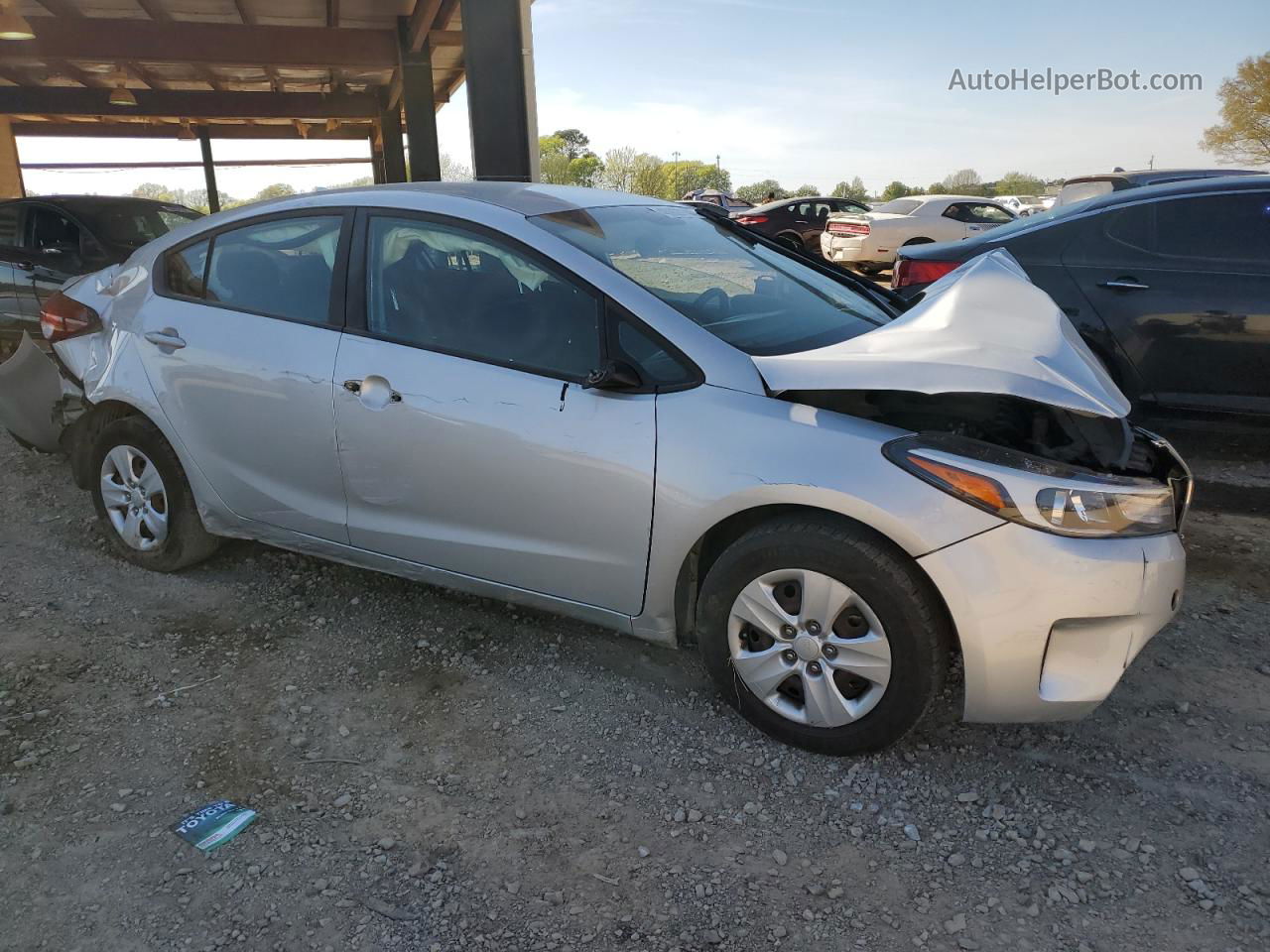 2018 Kia Forte Lx Silver vin: 3KPFK4A77JE195563