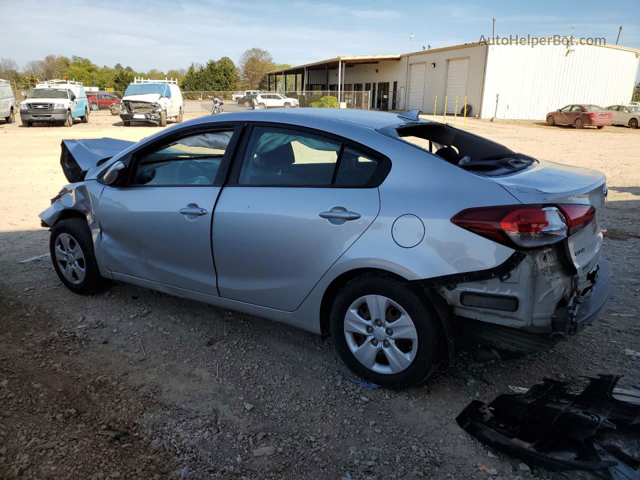 2018 Kia Forte Lx Silver vin: 3KPFK4A77JE195563