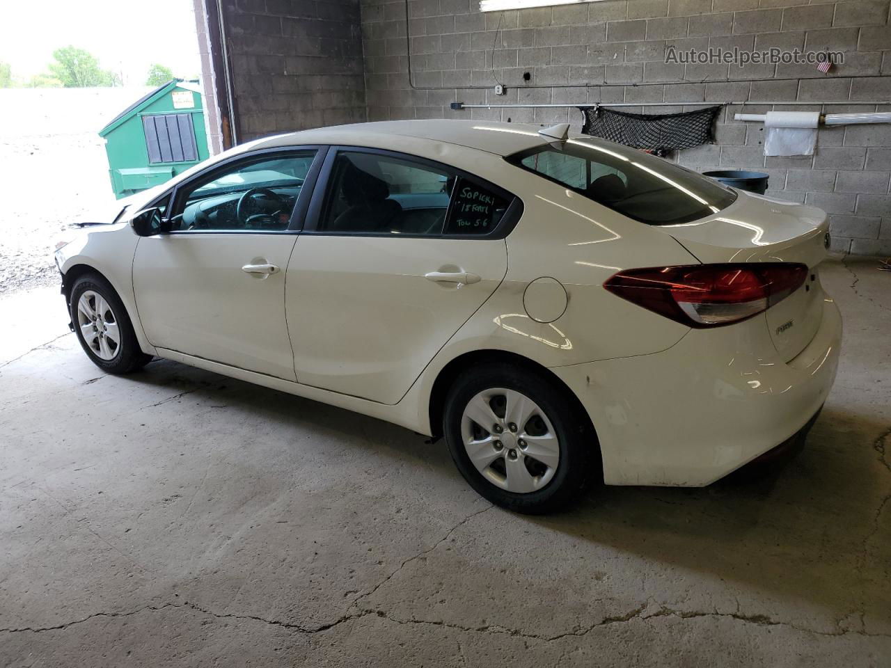 2018 Kia Forte Lx White vin: 3KPFK4A77JE202527