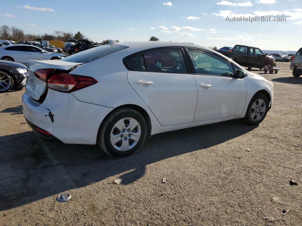 2017 Kia Forte Lx White vin: 3KPFK4A78HE095501