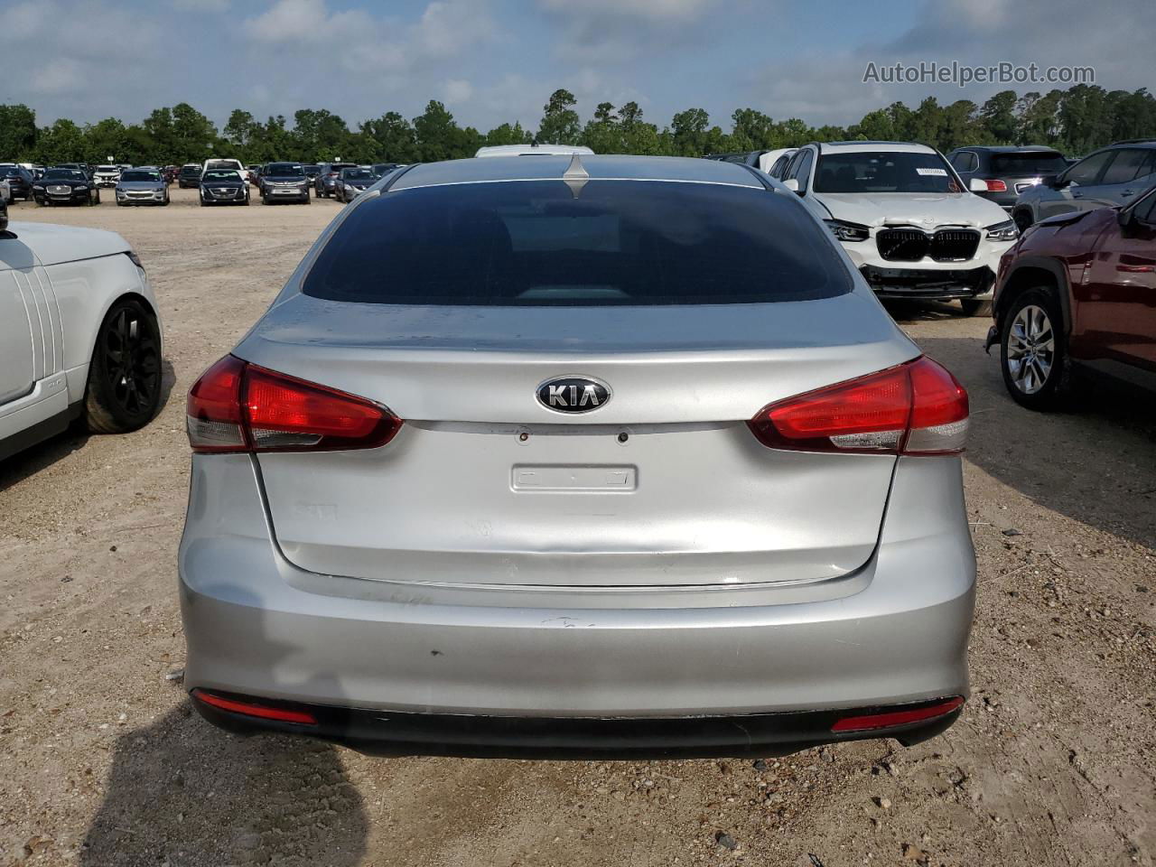 2017 Kia Forte Lx Silver vin: 3KPFK4A78HE152201