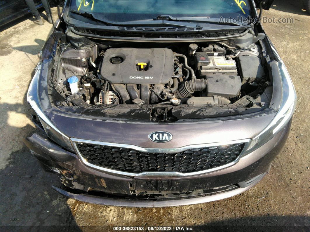 2017 Kia Forte Lx Серый vin: 3KPFK4A78HE156958