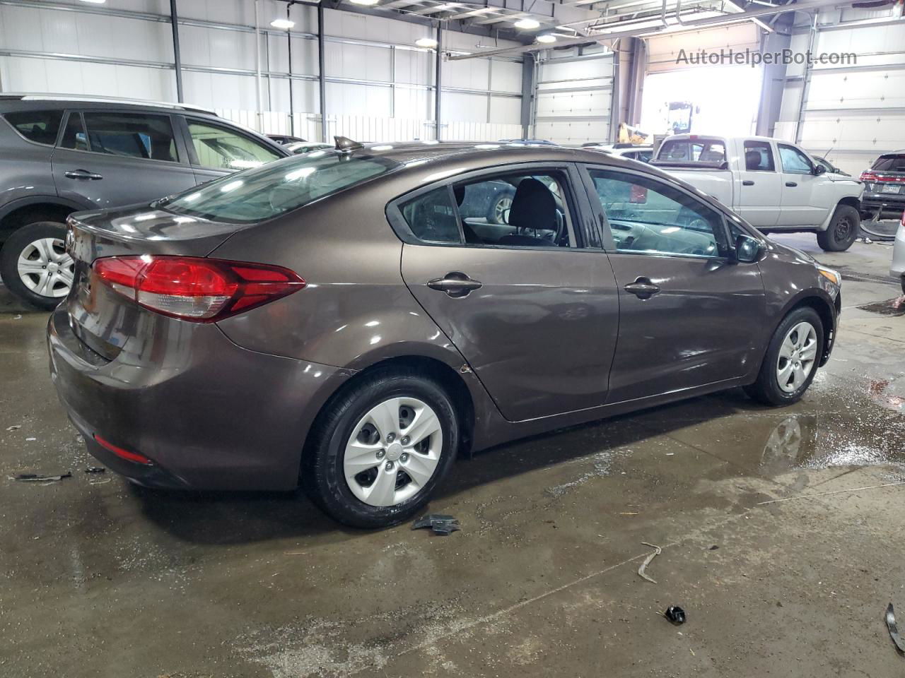 2017 Kia Forte Lx Brown vin: 3KPFK4A78HE157589