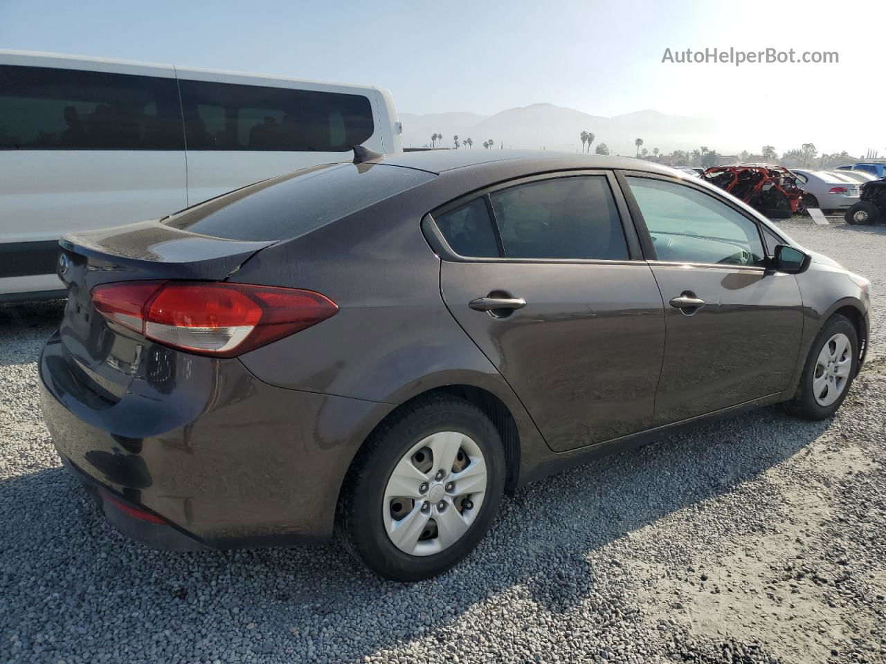 2017 Kia Forte Lx Brown vin: 3KPFK4A78HE160380