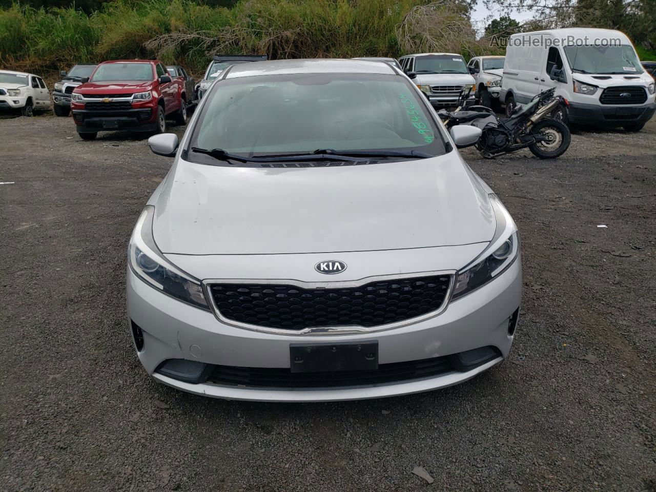 2018 Kia Forte Lx Silver vin: 3KPFK4A78JE188928