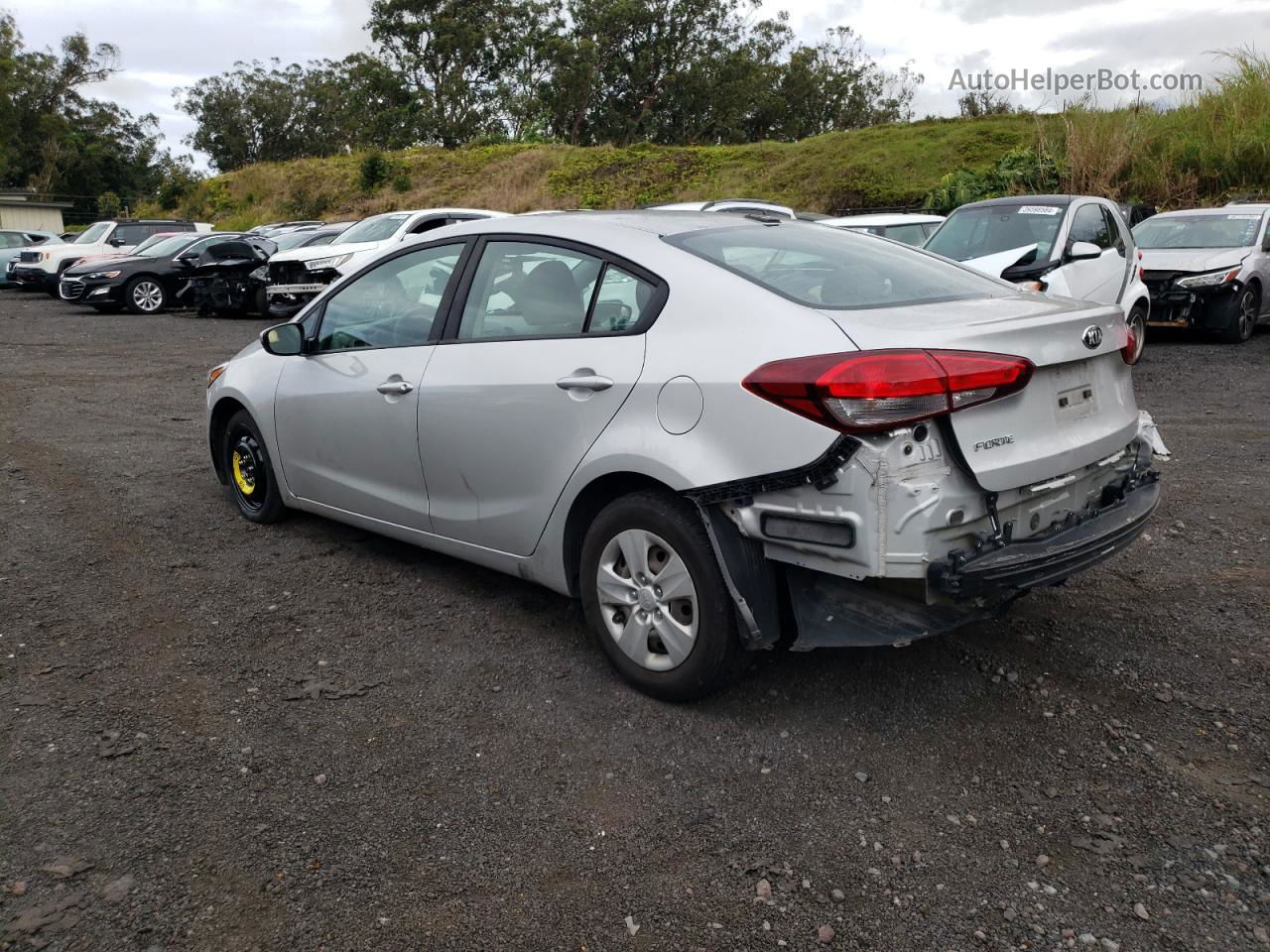 2018 Kia Forte Lx Silver vin: 3KPFK4A78JE188928