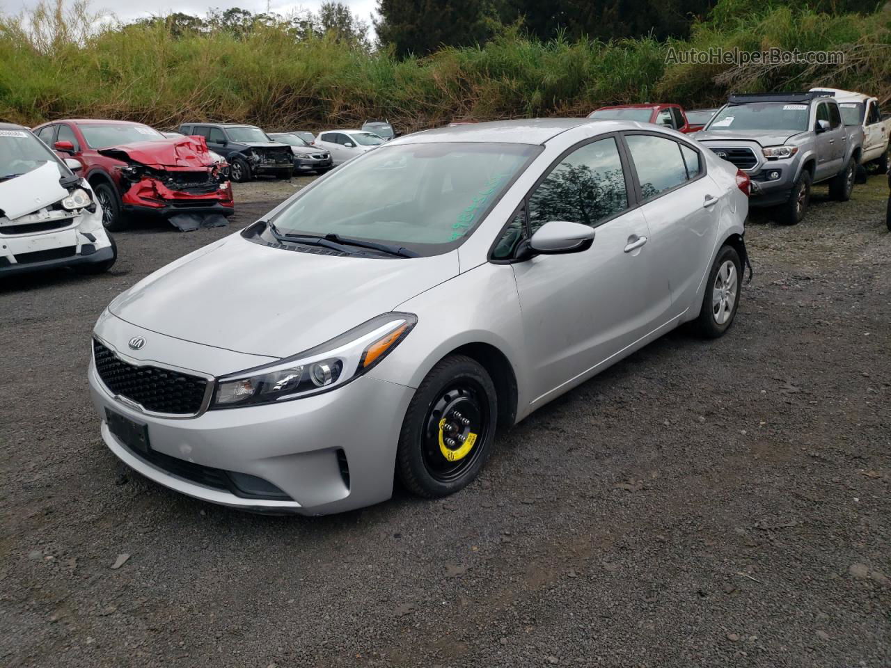 2018 Kia Forte Lx Silver vin: 3KPFK4A78JE188928