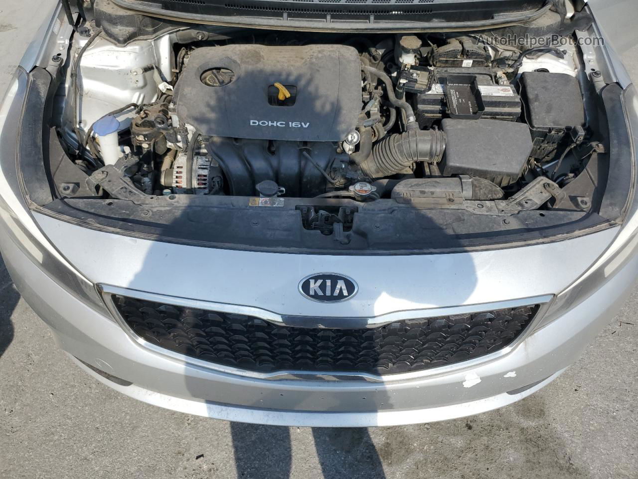 2017 Kia Forte Lx Silver vin: 3KPFK4A79HE014635