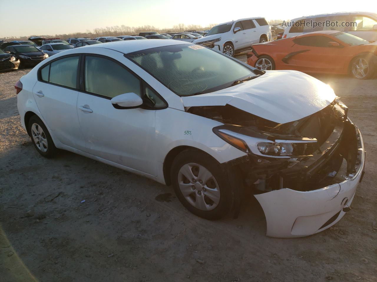 2017 Kia Forte Lx White vin: 3KPFK4A79HE044377