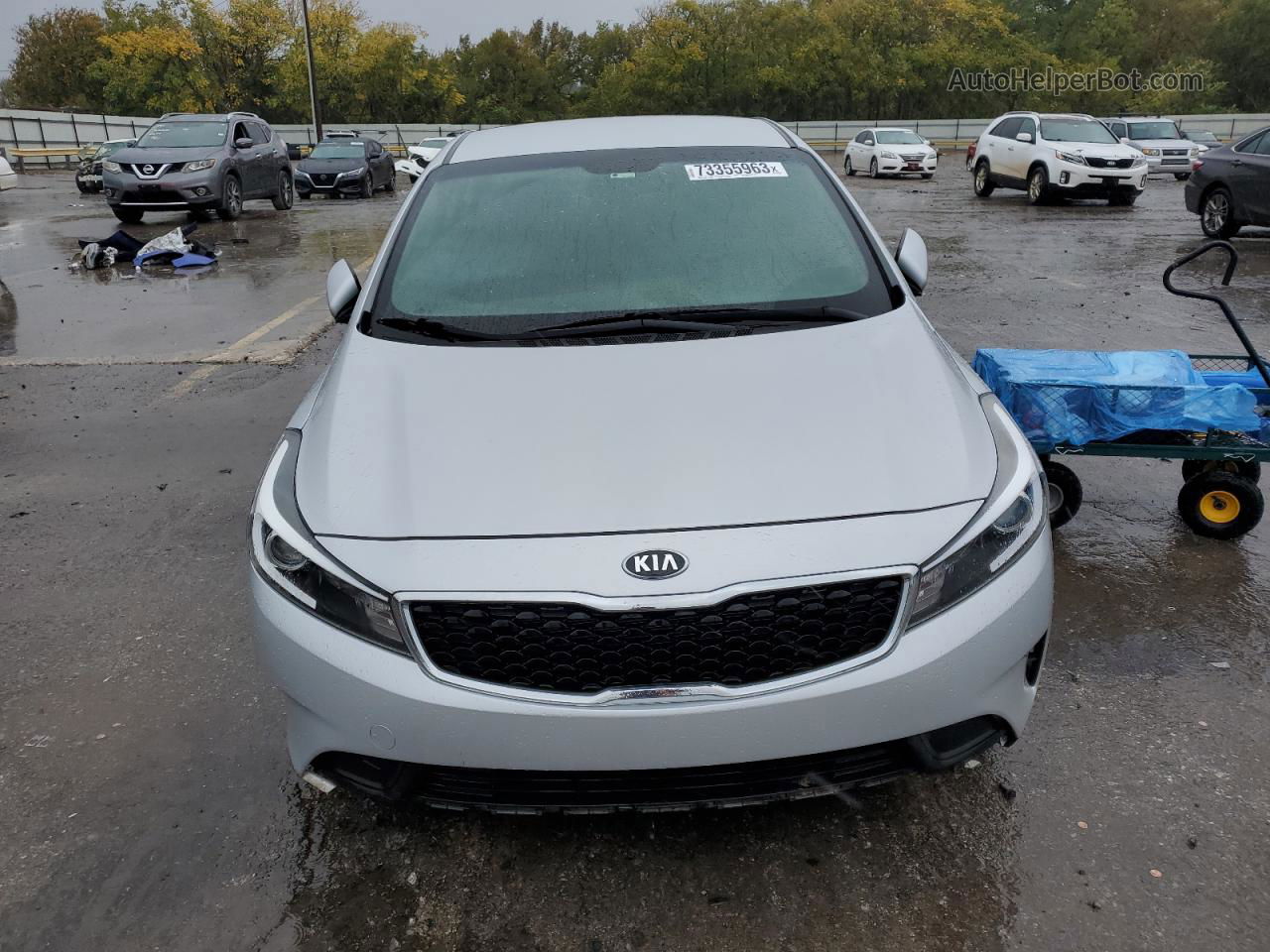 2018 Kia Forte Lx Silver vin: 3KPFK4A79JE220138