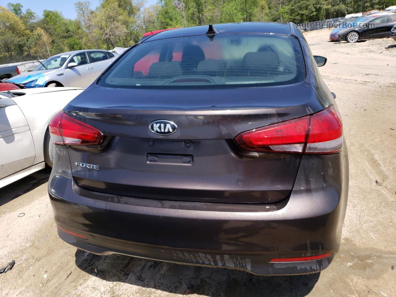 2018 Kia Forte Lx Коричневый vin: 3KPFK4A79JE225565