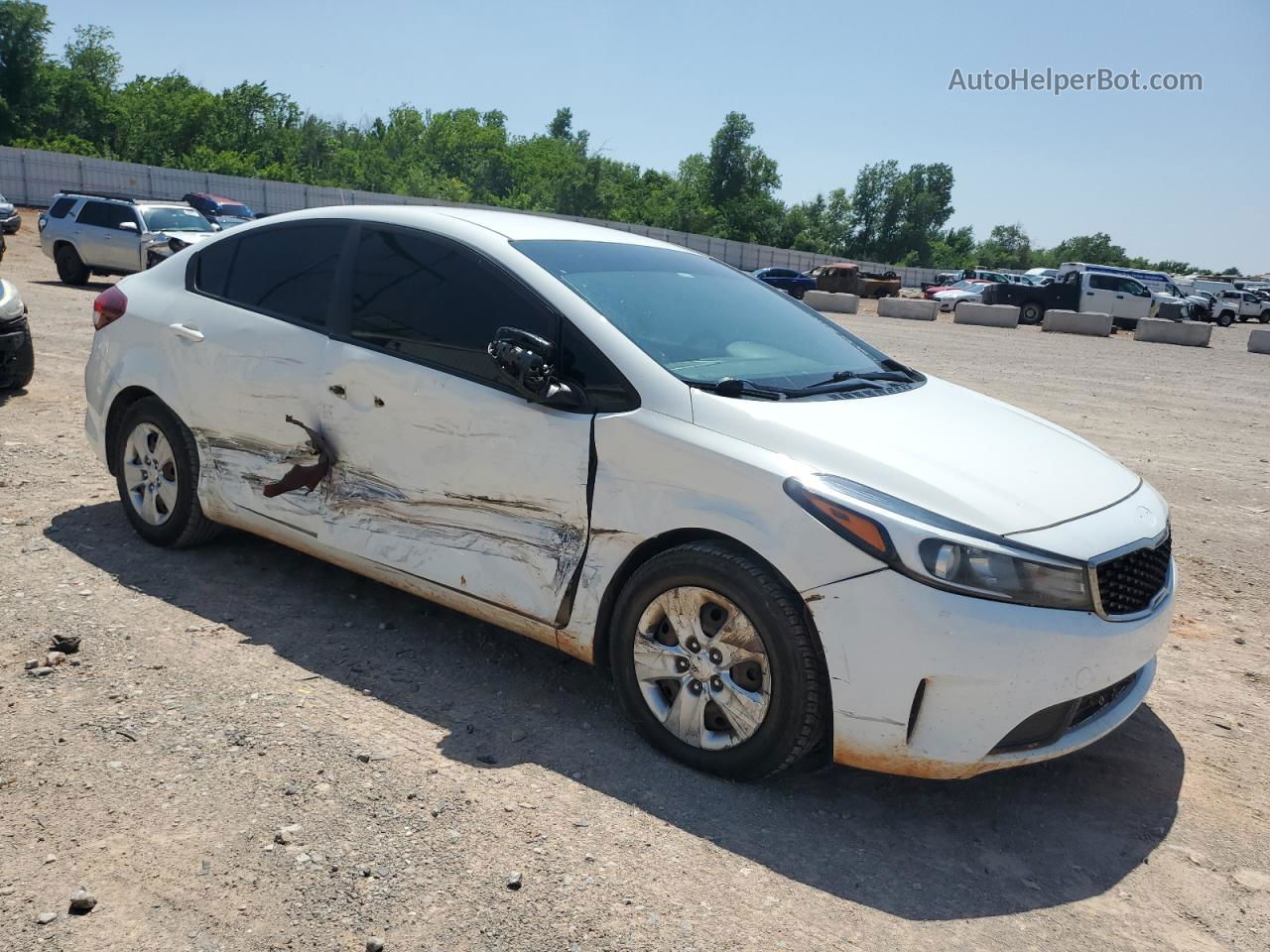 2018 Kia Forte Lx White vin: 3KPFK4A79JE231012