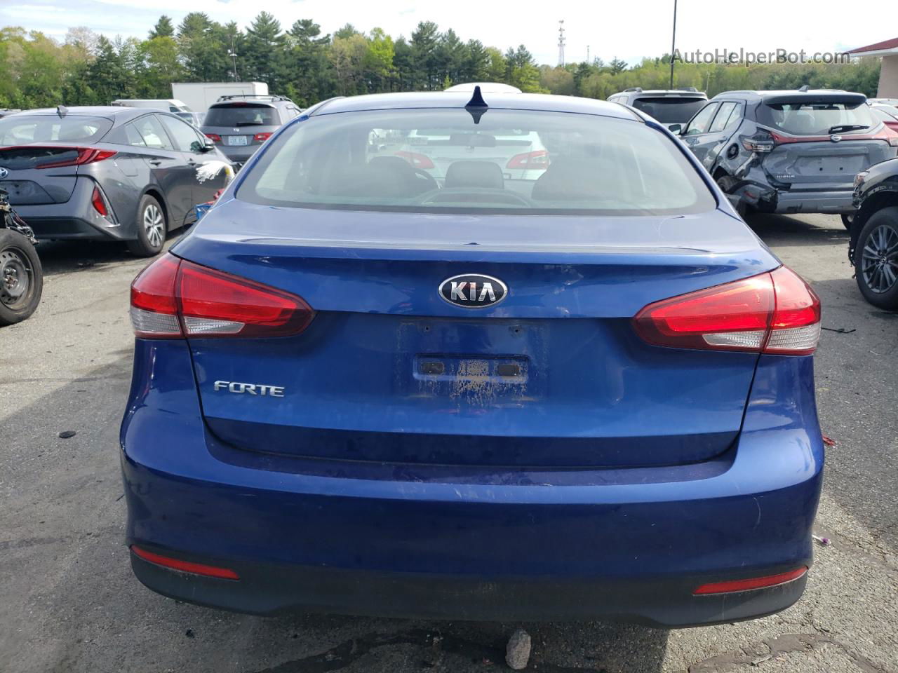 2018 Kia Forte Lx Blue vin: 3KPFK4A79JE258369