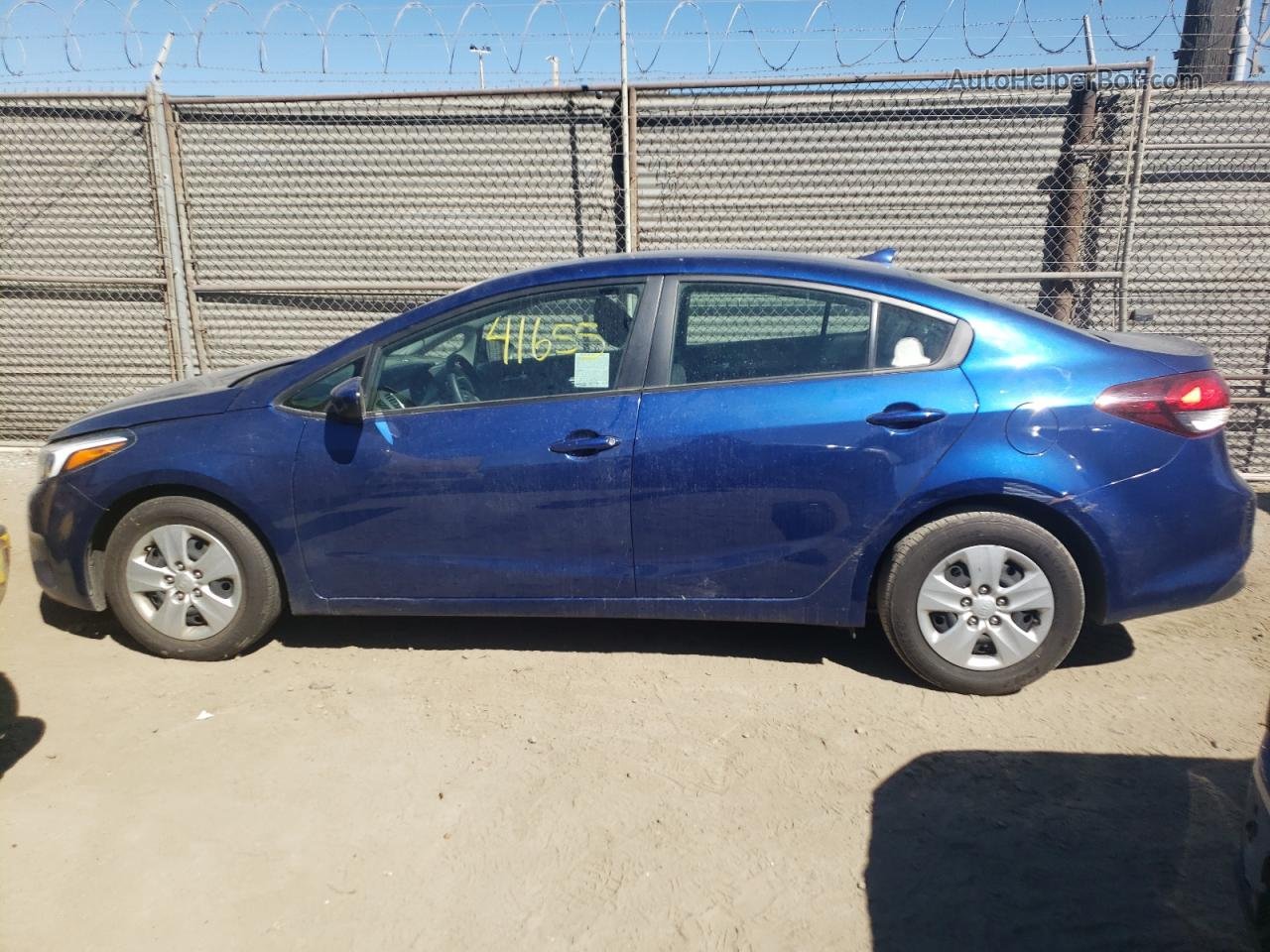 2018 Kia Forte Lx Blue vin: 3KPFK4A79JE258744