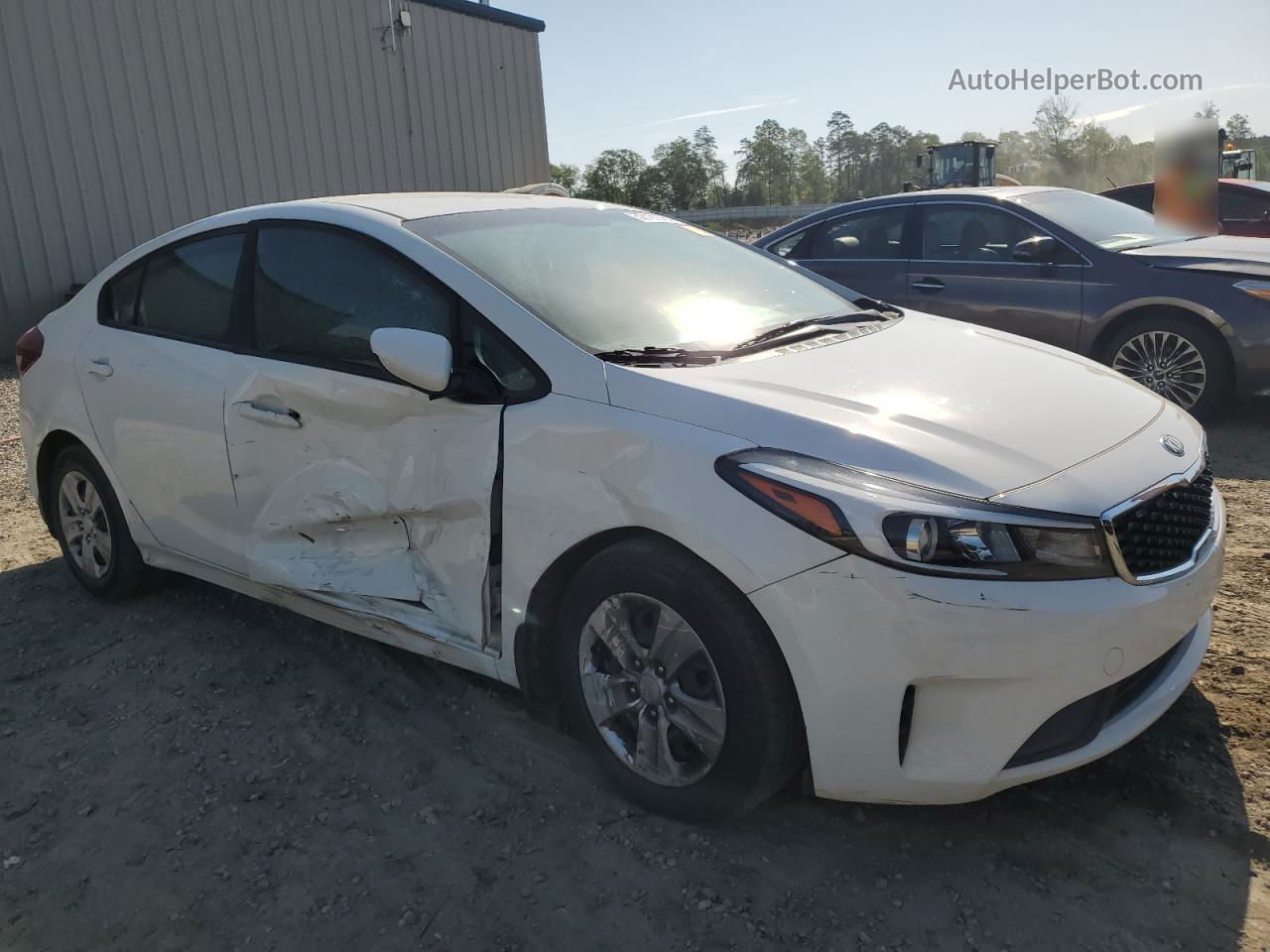 2018 Kia Forte Lx White vin: 3KPFK4A79JE268044