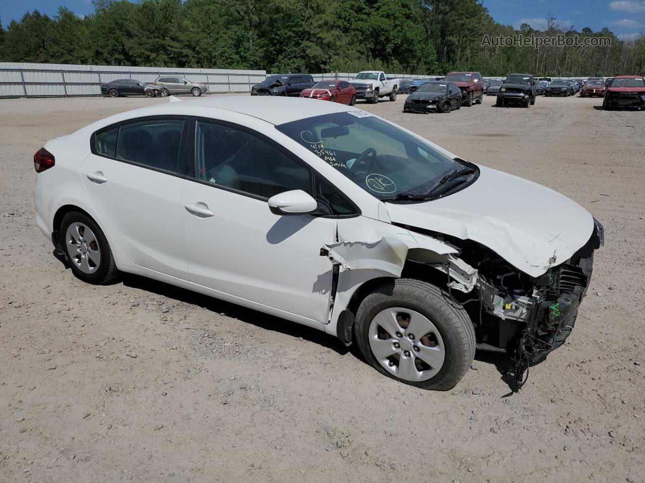 2017 Kia Forte Lx White vin: 3KPFK4A7XHE054156