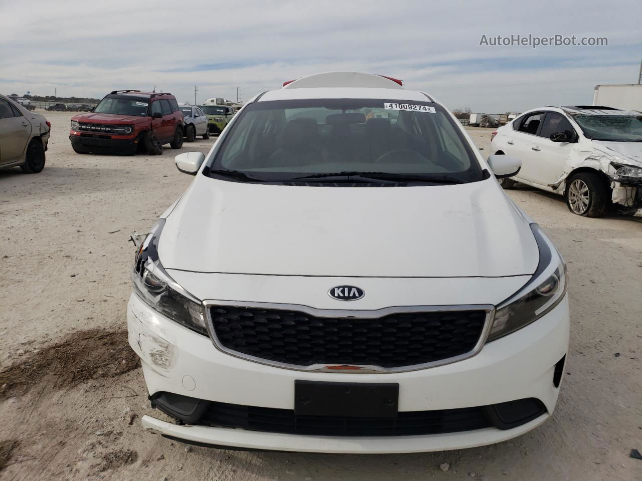 2017 Kia Forte Lx Белый vin: 3KPFK4A7XHE072897