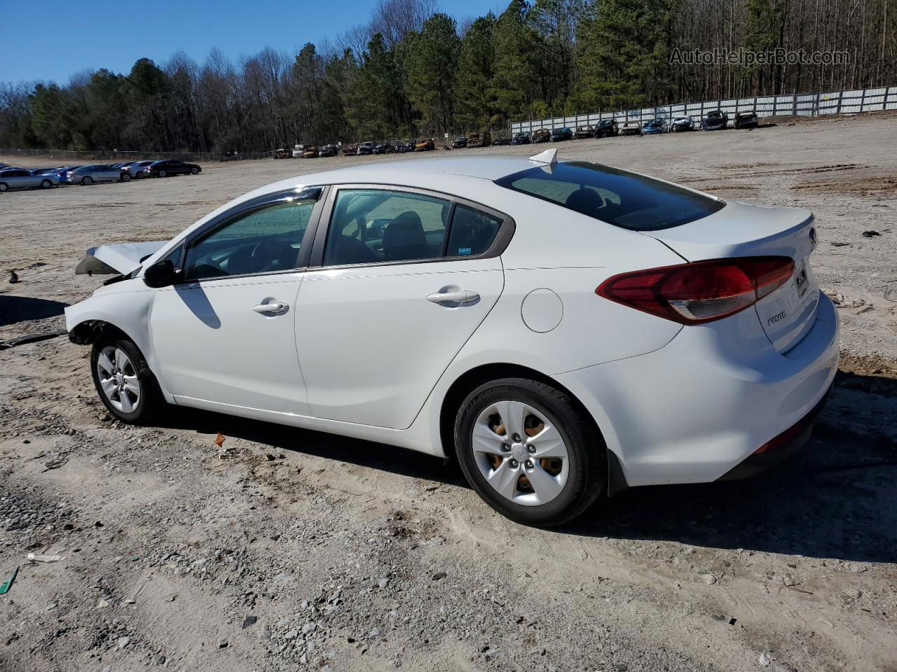 2017 Kia Forte Lx White vin: 3KPFK4A7XHE091496