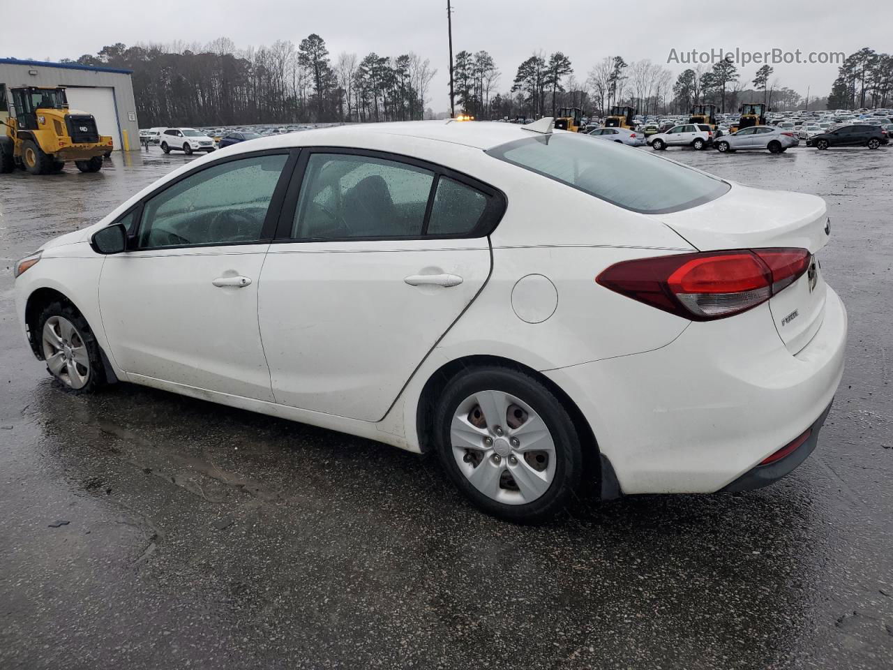 2017 Kia Forte Lx White vin: 3KPFK4A7XHE121824