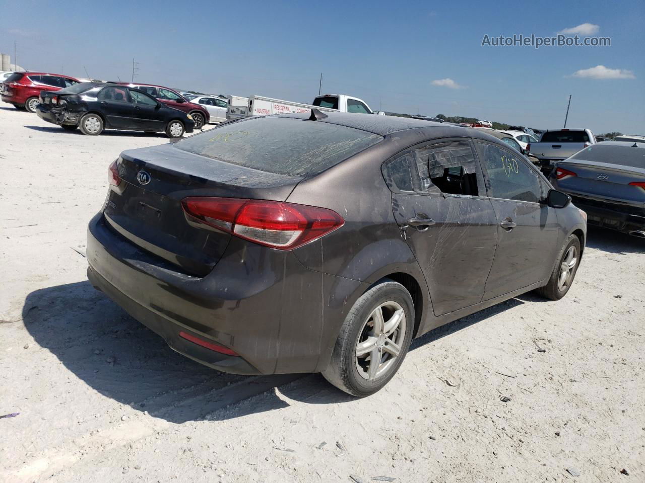 2017 Kia Forte Lx Brown vin: 3KPFK4A7XHE160736